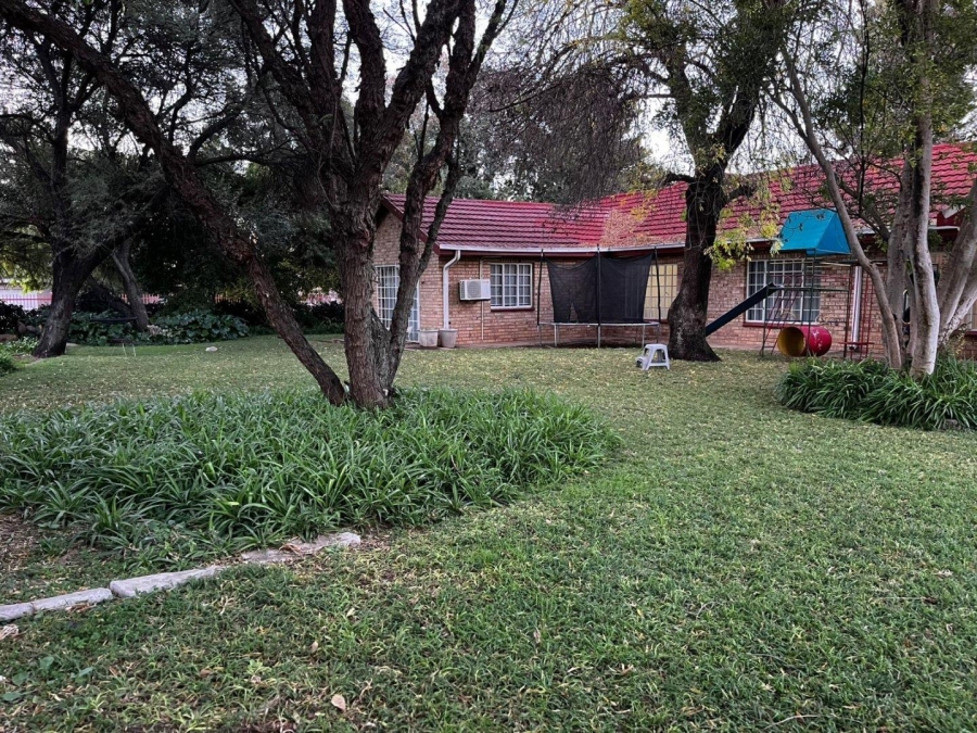 4 Bedroom Property for Sale in Bloemhof North West